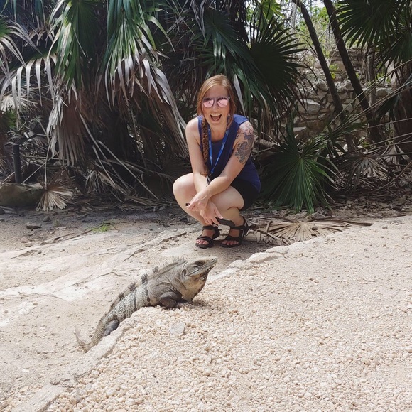 Meet your Posher, Julia - Picture 3 of 4